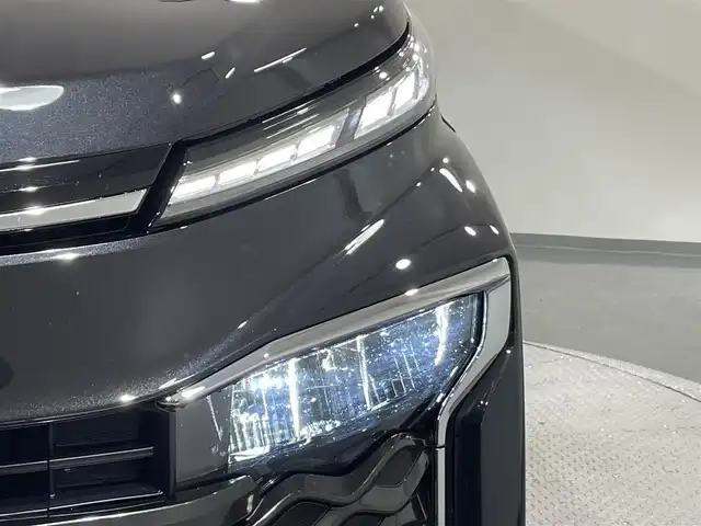 トヨタ ヴォクシー ハイブリッド S－Z 愛知県 2023(令5)年 3.8万km グリッターブラックガラスフレーク 純正10.5インチディスプレイオーディオプラス/純正フリップダウンモニター/電動サイドステップ/衝突軽減ブレーキ/両側電動スライドドア/レーダークルーズコントロール/100V電源/ビルトインETC2.0/シートヒーター/LEDヘッドライト/バックカメラ/フルセグTV/Bluetooth/コーナーセンサー/レーンキープアシスト/オートハイビーム/HDMI接続/Carplay/プッシュスタート/USB接続/スマートキー/CD/DVD再生/ミュージックプレイヤー接続/純正フロアマット/純正アルミホイール/オートライト/禁煙車/ハーフレザーシート/ウィンカーミラー/電動格納ミラー/Wエアコン/横滑り防止装置/ステアリングリモコン/プロアクティブドライビングアシスト/ロードサインアシスト