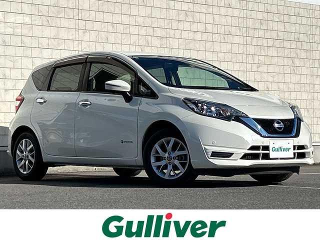 日産 ノート e－パワー X Vセレクション 茨城県 2020(令2)年 6.9万km ブリリアントホワイトパール 純正メモリナビ【MM319D-W】/(地デジTV・CD・DVD・BT・ラジオ再生)/衝突軽減ブレーキ/コーナーセンサー/アラウンドビューモニター/ETC/デジタルインナーミラー/LEDヘッドライト/純正15inアルミホイール/社外フロアマット/スマートキー/取扱説明書