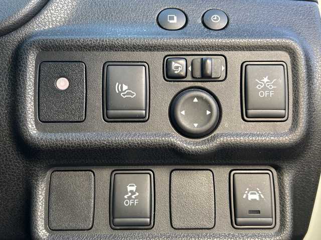 日産 ノート e－パワー X Vセレクション 茨城県 2020(令2)年 6.9万km ブリリアントホワイトパール 純正メモリナビ【MM319D-W】/(地デジTV・CD・DVD・BT・ラジオ再生)/衝突軽減ブレーキ/コーナーセンサー/アラウンドビューモニター/ETC/デジタルインナーミラー/LEDヘッドライト/純正15inアルミホイール/社外フロアマット/スマートキー/取扱説明書