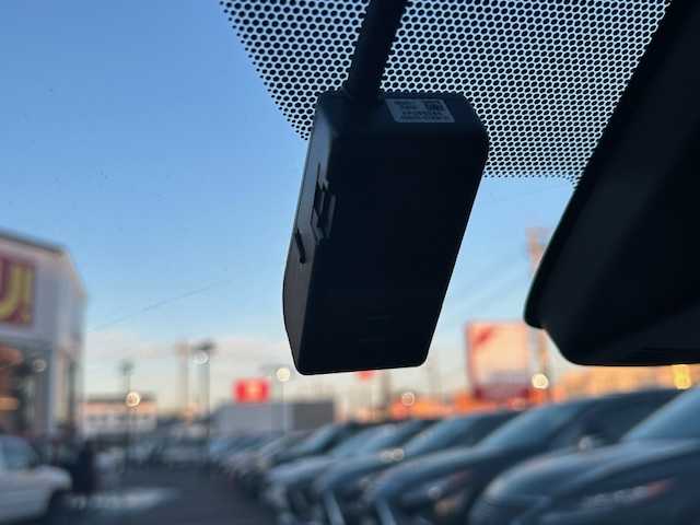 トヨタ シエンタ G 宮城県 2017(平29)年 6.3万km コバルトブルーメタリック 登録時走行距離６２８６４ｋｍ/純正SDナビ/CD/DVD/Bluetooth接続/フルセグテレビ/バックカメラ/両側パワースライドドア/トヨタセーフティーセンス/プリクラッシュセーフティー/レーンディパーチャーアラート/オートハイビーム/プッシュスタート/スマートキー/アイドリングストップ/横滑り防止/フォグランプ/純正ドライブレコーダー/ビルトインETC/ステアリングリモコン/純正フロアマット/AAC