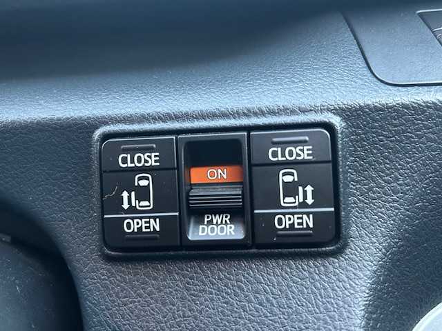 トヨタ シエンタ G 宮城県 2017(平29)年 6.3万km コバルトブルーメタリック 登録時走行距離６２８６４ｋｍ/純正SDナビ/CD/DVD/Bluetooth接続/フルセグテレビ/バックカメラ/両側パワースライドドア/トヨタセーフティーセンス/プリクラッシュセーフティー/レーンディパーチャーアラート/オートハイビーム/プッシュスタート/スマートキー/アイドリングストップ/横滑り防止/フォグランプ/純正ドライブレコーダー/ビルトインETC/ステアリングリモコン/純正フロアマット/AAC