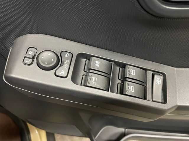 ダイハツ タフト G クロムベンチャー 福島県 2023(令5)年 0.1千km サンドベージュメタリック AIS検査済み/【2407008208】/10インチディスプレイオーディオ/15AW M29スティンガー　（バレルブラック）社外/マッドスター　ラジアル　A/T/1インチリフトアップキット（社外）/ダムド　littleD フェイスチェンジキット（タフト）社外/・フロントグリル/・フロントバンパー/・レターエンブレム（マットブラック）/フロントカメラ＋モニターセット（社外）/ステアリングスイッチ/電動格納ミラー/CURTルーフラック（社外）/イノー　ベースキャリア（社外）/社外パーツ取り付けあり