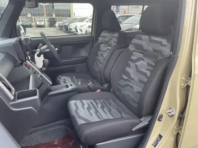 ダイハツ タフト G クロムベンチャー 福島県 2023(令5)年 0.1千km サンドベージュメタリック AIS検査済み/【2407008208】/10インチディスプレイオーディオ/15AW M29スティンガー　（バレルブラック）社外/マッドスター　ラジアル　A/T/1インチリフトアップキット（社外）/ダムド　littleD フェイスチェンジキット（タフト）社外/・フロントグリル/・フロントバンパー/・レターエンブレム（マットブラック）/フロントカメラ＋モニターセット（社外）/ステアリングスイッチ/電動格納ミラー/CURTルーフラック（社外）/イノー　ベースキャリア（社外）/社外パーツ取り付けあり