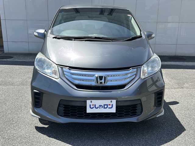 ホンダ フリード ハイブリット ジャストセレクション 埼玉県 2012(平24)年 2.6万km ポリッシュドメタルメタリック (株)IDOMが運営する【じしゃロン熊谷店】の自社ローン専用車両になりますこちらは現金またはオートローンご利用時の価格です。自社ローンご希望の方は別途その旨お申付け下さい/純正カーオーディオ（WX-128CU)/・AM/FM/CD/AUX/USB/片側パワースライドドア/3列シート/クルーズコントロール/チップアップシート/純正フロアマット/オートライト/純正HIDヘッドライト/ABS/横滑り防止機能/盗難防止装置/取扱説明書/ECON/ドアバイザー/シガーソケット