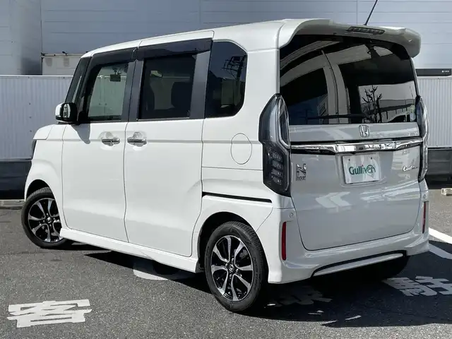 ホンダ Ｎ ＢＯＸ カスタム G L ホンダセンシング 群馬県 2019(令1)年 4万km プラチナホワイトパール ワンオーナー/ホンダセンシング /・衝突軽減ブレーキ(CMBS)/・レーンキープアシスト/・標識認識機能/・先行車発進お知らせ/・路外逸脱制御/社外メモリナビ（AVIC-RZ302）/CD/DVD /ワンセグTV/バックカメラ/パワースライドドア/ビルトインETC/LEDヘッドライト/オートライト/シーケンシャルウィンカー/ステアリングスイッチ/社外前後ドライブレコーダー/横滑り防止/純正ドアバイザー/W/サイド/カーテンエアバック/取扱説明書/保証書/スペアキー