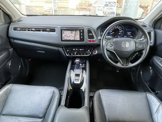 ホンダ ヴェゼル ハイブリッド Z 岐阜県 2014(平26)年 11.7万km クリスタルブラックパール (株)IDOMが運営する【じしゃロン多治見店】の自社ローン専用車両になります。こちらは現金またはオートローンご利用時の価格です。自社ローンご希望の方は別途その旨お申付け下さい。/メーカーオプションナビ/　（Bluetooth/DVD/フルセグ）/クルーズコントロール/衝突軽減ブレーキ/バックカメラ/前席シートヒーター/オートブレーキホールド/パドルシフト/ワイパーデアイサー/純正AW/新品夏タイヤ車載