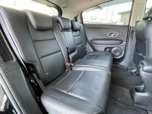 ホンダ ヴェゼル ハイブリッド Z 岐阜県 2014(平26)年 11.7万km クリスタルブラックパール (株)IDOMが運営する【じしゃロン多治見店】の自社ローン専用車両になります。こちらは現金またはオートローンご利用時の価格です。自社ローンご希望の方は別途その旨お申付け下さい。/メーカーオプションナビ/　（Bluetooth/DVD/フルセグ）/クルーズコントロール/衝突軽減ブレーキ/バックカメラ/前席シートヒーター/オートブレーキホールド/パドルシフト/ワイパーデアイサー/純正AW/新品夏タイヤ車載