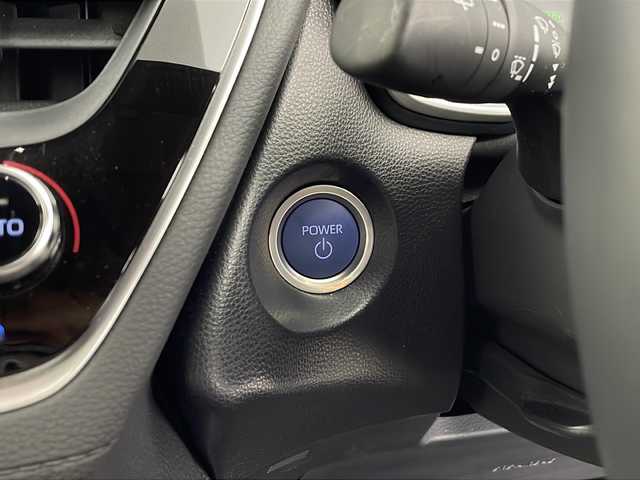 トヨタ カローラ クロス ハイブリッド Z 鹿児島県 2023(令5)年 1.3万km スパークリングブラックパールクリスタルシャイン 純正ディスプレイオーディオ/(BT/Applecarplay/Androidauto/AM/FM)/トヨタセーフティセンス/オートクルーズコントロール/前後クリアランスソナー/レーンキープアシスト/社外前後ドライブレコーダー/アイドリングストップ/前席シートヒーター/運転席パワーシート/ハーフレザーシート/オートマチックハイビーム/電動パーキングブレーキ/オートホールド/純正LEDヘッドライト/ビルトインETC2・0/純正18インチアルミホイール/保証書/取扱説明書