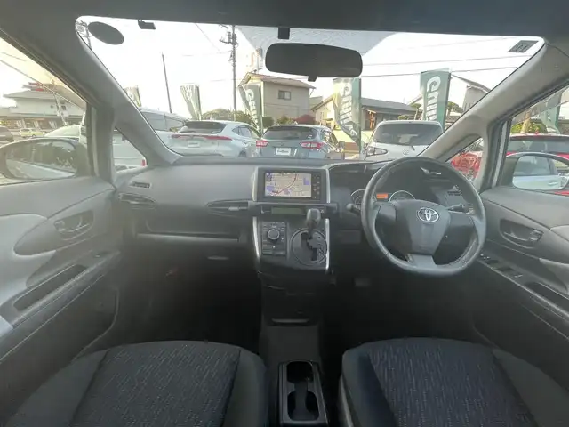 トヨタ ウィッシュ 1．8X HIDセレクション 千葉県 2011(平23)年 5.5万km シルバーM 純正メモリナビ【NSCT-W61】/・TV/DVD/ラジオ/バックカメラ/ETC/HIDヘッドライト/純正フロアマット/取扱説明書/保証書