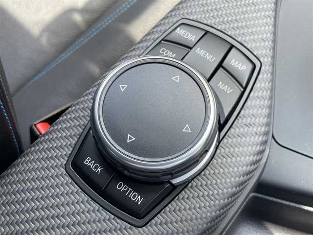 ＢＭＷ Ｍ２ 東京都 2016(平28)年 3.7万km アルピンホワイトⅢ ワンオーナー/純正ナビ/CD/BT/AUX/バックモニター/黒レザーシート/シートヒーター/ACC/レーンディパーチャーW/ドライブレコーダー/スマートキー