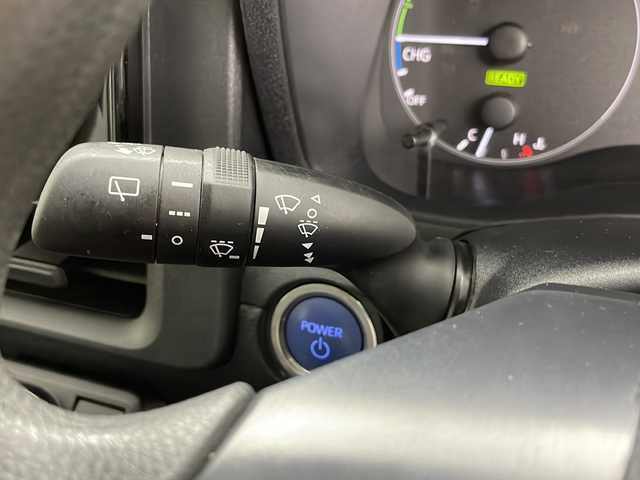 トヨタ シエンタ ハイブリッド X 千葉県 2023(令5)年 1.6万km ベージュ セーフティセンス/・プリクラッシュセーフティ/・レーンディパーチャーアラート/・レーダークルーズコントロール/・オートマチックハイビーム/・ロードサインアシスト/・先行車発進告知機能/純正8インチディスプレイ/・フルセグTV/・Bluetoothオーディオ接続/バックカメラ/ブラインドスポットモニター/左側パワースライドドア/LEDヘッドライト/前後コーナーセンサー/スマートキー