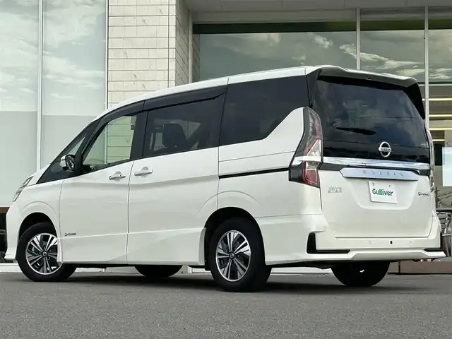 日産 セレナ e－パワー ハイウェイスター V 兵庫県 2022(令4)年 3.1万km ブリリアントホワイトパール プロパイロット/アラウンドビューモニター/純正ドライブレコーダー/純正９インチナビ/両側パワースライドド/Bluetoothオーディオ/オートホールド/スイッチスタート/CD/DVD/ブルーレイ/フルセグTV/デジタルインナーミラー/スマートキー/ETC/社外フロアマット