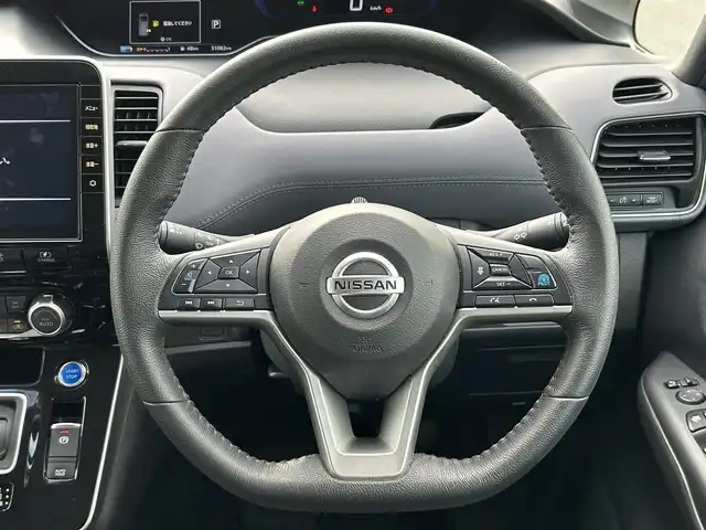 日産 セレナ e－パワー ハイウェイスター V 兵庫県 2022(令4)年 3.1万km ブリリアントホワイトパール プロパイロット/アラウンドビューモニター/純正ドライブレコーダー/純正９インチナビ/両側パワースライドド/Bluetoothオーディオ/オートホールド/スイッチスタート/CD/DVD/ブルーレイ/フルセグTV/デジタルインナーミラー/スマートキー/ETC/社外フロアマット