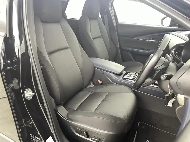 マツダ ＣＸ－３０ 20S プロアクティブツーリングセレ 福島県 2022(令4)年 1.9万km ジェットブラックマイカ プロアクティブセンス　/・車線逸脱警報/・ブラインドスポットモニター/・レーダークルーズコントロール/・衝突被害軽減システム/・誤発信抑制システム/・オートハイビーム/・ヘッドアップディスプレイ/純正ナビゲーション/【AM/FM/DVD/CD/Bluetooth/フルセグ】　/全方位カメラ　/電子パーキング　/・オートブレーキホールド　/革巻きステアリング　/・ステアリングスイッチ　/・チルトステアリング　/パワーシート　/プッシュスタート/・スマートキー/パワーシート/・シートヒーター/電動リアゲート/LEDライト/・オートライト/純正フロアマット/ウィンカーミラー/取扱説明書