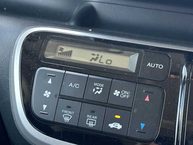 ホンダ Ｎ ＢＯＸ カスタム G Lパッケージ 滋賀県 2012(平24)年 3.5万km ポリッシュドメタルメタリック 純正ナビ/(CD/DVD/フルセグ/Bluetooth)/バックカメラ/両側パワースライドドア/オートエアコン/オートライト/プッシュスタート/純正アルミホイール/HID/フォグライト/ドアバイザー/純正フロアマット