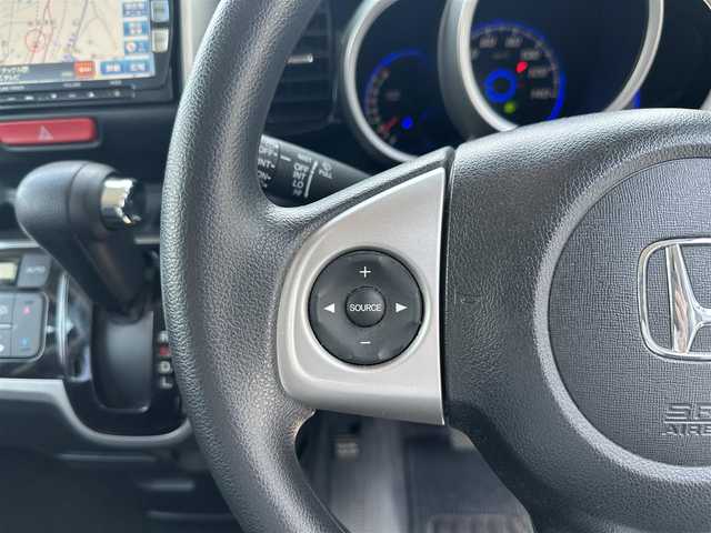 ホンダ Ｎ ＢＯＸ カスタム G Lパッケージ 滋賀県 2012(平24)年 3.5万km ポリッシュドメタルメタリック 純正ナビ/(CD/DVD/フルセグ/Bluetooth)/バックカメラ/両側パワースライドドア/オートエアコン/オートライト/プッシュスタート/純正アルミホイール/HID/フォグライト/ドアバイザー/純正フロアマット
