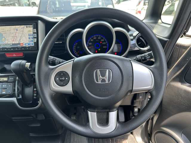 ホンダ Ｎ ＢＯＸ カスタム G Lパッケージ 滋賀県 2012(平24)年 3.5万km ポリッシュドメタルメタリック 純正ナビ/(CD/DVD/フルセグ/Bluetooth)/バックカメラ/両側パワースライドドア/オートエアコン/オートライト/プッシュスタート/純正アルミホイール/HID/フォグライト/ドアバイザー/純正フロアマット