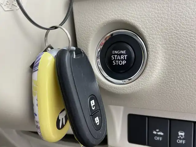 スズキ ラパン X 宮城県 2017(平29)年 4.7万km シフォンアイボリーメタリック パナソニックナビ/全方位カメラ/フルセグTV/Bluetoothオーディオ/HIDヘッドライト/純正14インチAW/純正ルーフラック/衝突軽減ブレーキ/シートヒーター/ETC/ドライブレコーダー/ステアリングスイッチ/スマートキー×２/禁煙車