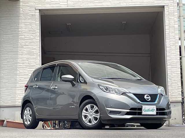 日産 ノート e－パワー X 大分県 2017(平29)年 6万km グレー 社外SDナビ  DVD再生あり/アラウンドビューモニター/インテリジェントルームミラー/オートリトラクタブルミラー/スマートキー プッシュスタート/レーンキープアシスト/衝突被害軽減ブレーキ/オートライト/社外ETC