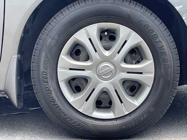 日産 ノート e－パワー X 大分県 2017(平29)年 6万km グレー 社外SDナビ  DVD再生あり/アラウンドビューモニター/インテリジェントルームミラー/オートリトラクタブルミラー/スマートキー プッシュスタート/レーンキープアシスト/衝突被害軽減ブレーキ/オートライト/社外ETC