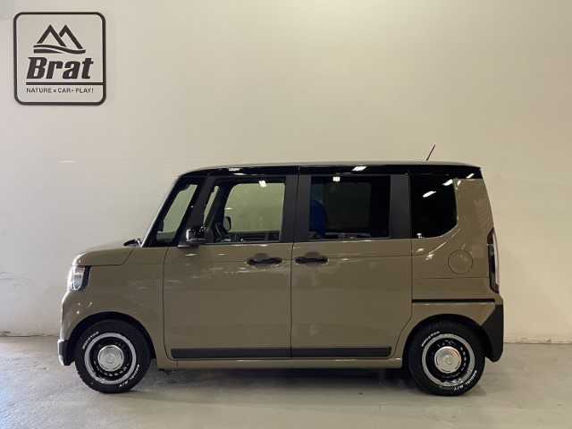 ホンダ Ｎ ＢＯＸ JOY ターボ 岩手県 2025(令7)年 0.1千km ベージュ AIS検査済み/【2507005138】/禁煙車/LEDヘッドライト/オートライト/両側パワスラ/ハーフレザーシート/スマートキー/USB入力端子/シートヒーター/AAC/障害物センサー/盗難防止装置/オートマチックハイビーム/踏み間違い防止/レーンキープアシスト/横滑り防止/衝突被害軽減ブレーキ/オートクルーズコントロール/マッドスター　ラジアル　A/T （社外）/ダムド　Angieフェイスチェンジキット（社外）/社外パーツ取付有