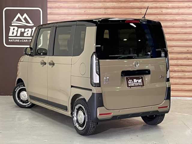 ホンダ Ｎ ＢＯＸ JOY ターボ 岩手県 2025(令7)年 0.1千km ベージュ AIS検査済み/【2507005138】/禁煙車/LEDヘッドライト/オートライト/両側パワスラ/ハーフレザーシート/スマートキー/USB入力端子/シートヒーター/AAC/障害物センサー/盗難防止装置/オートマチックハイビーム/踏み間違い防止/レーンキープアシスト/横滑り防止/衝突被害軽減ブレーキ/オートクルーズコントロール/マッドスター　ラジアル　A/T （社外）/ダムド　Angieフェイスチェンジキット（社外）/社外パーツ取付有