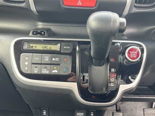 ホンダ Ｎ ＢＯＸ G Lパッケージ 青森県 2015(平27)年 5.5万km プレミアムホワイトパールⅡ ・4WD/・純正ナビ/・リアカメラ/・ワンセグ/・ETC/・片側パワースライドドア/・プッシュスタート/・スマートキー/・横滑り防止/・前席シートヒーター/・アイドリングストップ/・スペアキーあり