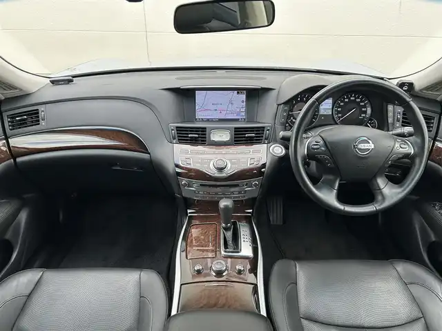 日産 フーガ ハイブリッド 茨城県 2014(平26)年 2.5万km エターナルスノーホワイト 純正メーカーHDDナビ/　フルセグ/AM/FM/CD/DVD/バックカメラ/パワーバックドア/黒革シート/前席シートヒーター/前席エアシート/ビルトインETC/前方ドライブレコーダー/パワシート/クルーズコントロール/クリアランソナー/純正フロアマット/純正ドアバイザー/プッシュスタート/スペアキー