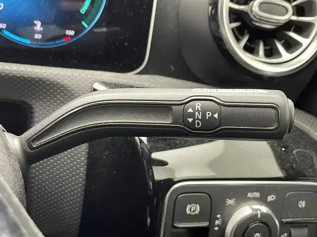 メルセデス・ベンツ ＣＬＡ２００ｄ AMGライン 滋賀県 2020(令2)年 7.5万km ポーラホワイト 純正ナビ/・Bluetooth/USB/フルセグ/バックカメラ/ブラインドスポットモニター/ハーフレザーシート/シートヒーター/パワーシート/追従クルーズコントロール/純正LEDヘッドライト/パドルシフト/プッシュスタート/ステアリングリモコン/前後ドラレコ