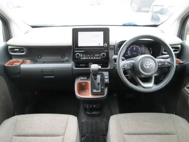 トヨタ シエンタ Z 千葉県 2022(令4)年 2.1万km アーバンカーキ ワンオーナー/純正8型ディスプレイオーディオ【フルセグ/BT/USB】/バックカメラ/純正12.1型後席ディスプレイ(V12T-R72C)/トヨタセーフティセンス/両側パワースライドドア/LEDヘッドライト/レーダークルーズコントロール/レーンキープアシスト/ブラインドスポットモニター/クリアランスソナー/前席シートヒーター/ステアリングヒーター/純正ディスプレイ連動前後ドライブレコーダー/ビルトインETC2.0/TVキャンセラー/スペアキー/新車時保証書