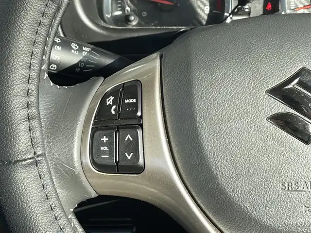 スズキ ジムニー ランドベンチャー 道央・札幌 2016(平28)年 3.8万km ノクターンブルーパール ・４WD/・社外ナビ/　CD＆BT＆USB＆TV/・社外エンジンスターター/・ハーフレザーシート/・ミラーヒーター/・シートヒーター/・電動格納ミラー/・ETC/・背面タイヤ/・背面タイヤカバー/・純正フロアマット/・ドアバイザー/・ウィンカーミラー/・リモコンキー/・フォグライト/・ウィンカーミラー/・スペアキー