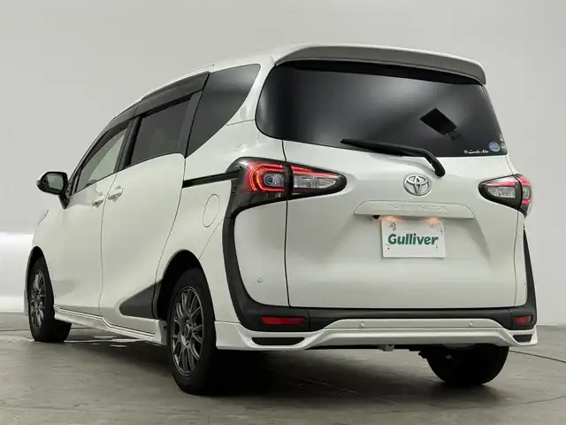 トヨタ シエンタ G クエロ 愛知県 2019(平31)年 4.2万km ホワイトパールクリスタルシャイン 社外9インチナビ/フルセグTV/CD/DVD再生/Bluetooth接続/バックモニター/トヨタセーフティセンス/プリクラッシュセーフティ/レーンデイパーチャーアラート/オートマチックハイビーム/ステアリングスイッチ/両側電動スライドドア/クリアランスソナー/オートエアコン/ドライブレコーダー/ETC/コンビシート/カーテンエアバック/TRDエアロパーツ