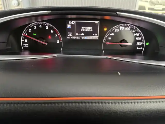 トヨタ シエンタ G クエロ 愛知県 2019(平31)年 4.2万km ホワイトパールクリスタルシャイン 社外9インチナビ/フルセグTV/CD/DVD再生/Bluetooth接続/バックモニター/トヨタセーフティセンス/プリクラッシュセーフティ/レーンデイパーチャーアラート/オートマチックハイビーム/ステアリングスイッチ/両側電動スライドドア/クリアランスソナー/オートエアコン/ドライブレコーダー/ETC/コンビシート/カーテンエアバック/TRDエアロパーツ