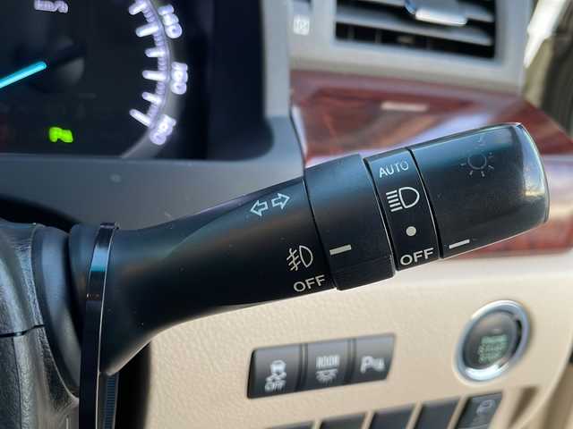 トヨタ アルファード 350G Lパッケージ 岩手県 2010(平22)年 7.3万km ゴールドパールクリスタルシャイン フリップダウンモニター　サンルーフ　両側パワースライドドア　純正ナビ　バックカメラ　Ｂｌｕｅｔｏｏｔｈ　レザーシート　パワーシート　シートヒーター　オットマン付きキャプテンシート　横滑り防止システム