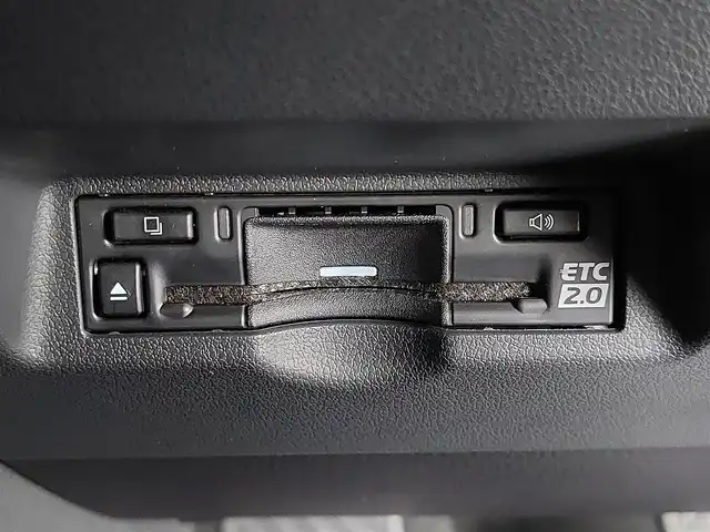 トヨタ アルファードハイブリット Z 東京都 2023(令5)年 0.9万km プラチナホワイトパールマイカ ワンオーナー/GRパフォーマンスダンパーセット/左右独立ムーンルーフ/Toyota Safety Sense/・プリクラッシュセーフティ/・レーントレーシングアシスト/・先行車発進告知機能/・オートマチックハイビーム/・レーダークルーズコントロール/・クリアランスソナー/・ブラインドスポットモニター/・ヘッドアップディスプレイ/・パノラミックビューモニター/・ドライバー異常時対応システム/・アドバンスドパーク/プッシュスタート/パドルシフト/純正ナビ/フルセグTV/ETC2.0/前後ドライブレコーダー/ワイヤレス充電器/100V電源/デジタルインナーミラー/両側パワースライドドア/レザーシート/メモリー機能付きパワーシート/オットマン/パワーバックドア/シートヒーター/ベンチレーション/ステアリングヒーター/LEDヘッドライト/18インチ純正アルミホイール/スマートキー