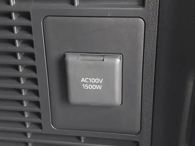 トヨタ アルファードハイブリット Z 東京都 2023(令5)年 0.9万km プラチナホワイトパールマイカ ワンオーナー/GRパフォーマンスダンパーセット/左右独立ムーンルーフ/Toyota Safety Sense/・プリクラッシュセーフティ/・レーントレーシングアシスト/・先行車発進告知機能/・オートマチックハイビーム/・レーダークルーズコントロール/・クリアランスソナー/・ブラインドスポットモニター/・ヘッドアップディスプレイ/・パノラミックビューモニター/・ドライバー異常時対応システム/・アドバンスドパーク/プッシュスタート/パドルシフト/純正ナビ/フルセグTV/ETC2.0/前後ドライブレコーダー/ワイヤレス充電器/100V電源/デジタルインナーミラー/両側パワースライドドア/レザーシート/メモリー機能付きパワーシート/オットマン/パワーバックドア/シートヒーター/ベンチレーション/ステアリングヒーター/LEDヘッドライト/18インチ純正アルミホイール/スマートキー