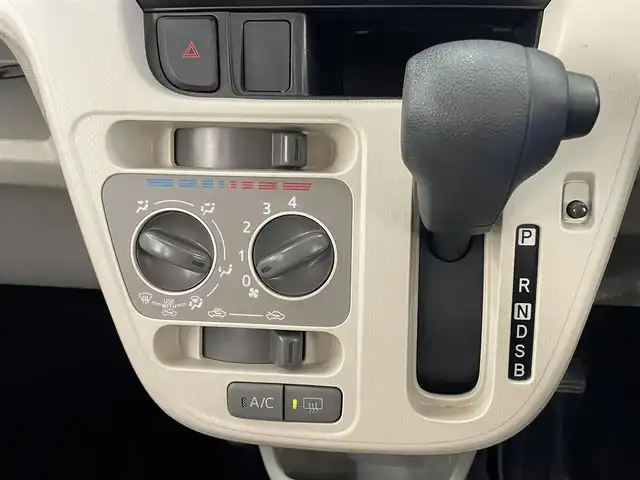 ダイハツ ムーヴ L SAⅢ 新潟県 2017(平29)年 4.2万km ブラックマイカメタリック ・4WD/・純正ナビ/フルセグTV/DVD/CD/SD/BT/・バックカメラ/・純正エンジンスターター/・ドライブレコーダー/・スマートアシスト3/・衝突被害軽減ブレーキ/・車線逸脱警報/・前後誤発進抑制機能/・オートマチックハイビーム/・横滑り防止/・アイドリングストップ/・運転席シートヒーター/・キーレス/・ドアバイザー/・電格ミラー