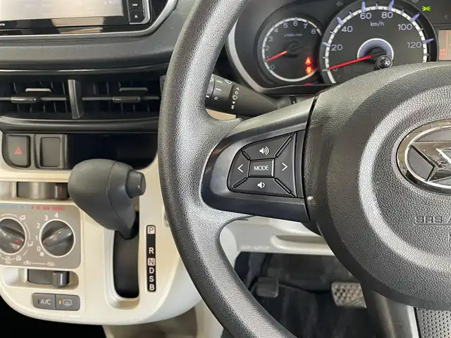 ダイハツ ムーヴ L SAⅢ 新潟県 2017(平29)年 4.2万km ブラックマイカメタリック ・4WD/・純正ナビ/フルセグTV/DVD/CD/SD/BT/・バックカメラ/・純正エンジンスターター/・ドライブレコーダー/・スマートアシスト3/・衝突被害軽減ブレーキ/・車線逸脱警報/・前後誤発進抑制機能/・オートマチックハイビーム/・横滑り防止/・アイドリングストップ/・運転席シートヒーター/・キーレス/・ドアバイザー/・電格ミラー