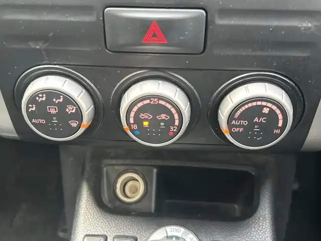 日産 エクストレイル 20Xtt 埼玉県 2013(平25)年 11.7万km 黒 純正ナビ/　　CD/DVD/BT/バックカメラ/クルーズコントロール/カプロンシート/シートヒーター/スマートキー/ETC/禁煙車