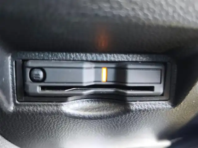 スズキ ランディ ハイブリッドG 富山県 2022(令4)年 5.6万km ホワイトパールクリスタルシャイン 〇純正ナビ/〇フルセグTV/〇バックカメラ/〇11.6インチフリップダウンモニター/〇両側パワースライドドア/〇ビルトインETC/〇前後ドラレコ/〇コーナーセンサー/〇セーフティセンス/〇革巻きステアリング/〇シートヒーター/〇左右独立温度調整オートエアコン/〇純正16インチアルミ/〇スマートキー/〇禁煙車