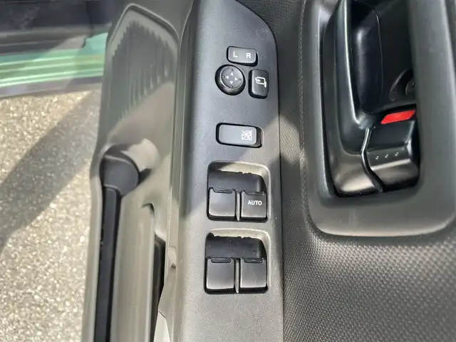 スズキ スペーシア ギア HYBRID XZ 大阪府 2019(令1)年 7.3万km ツールグリーンパールメタリック/ガンメタリック2トーンルーフ ”(株)IDOMが運営する【じしゃロン堺店】の自社ローン専用車両になります。/こちらは現金またはオートローンご利用時の価格です。自社ローンご希望の方は別途その旨お申付け下さい”