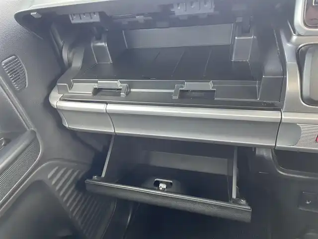 スズキ スペーシア ギア HYBRID XZ 大阪府 2019(令1)年 7.3万km ツールグリーンパールメタリック/ガンメタリック2トーンルーフ ”(株)IDOMが運営する【じしゃロン堺店】の自社ローン専用車両になります。/こちらは現金またはオートローンご利用時の価格です。自社ローンご希望の方は別途その旨お申付け下さい”