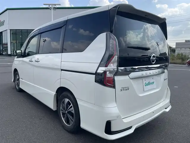 日産 セレナ e－パワー ハイウェイスター V 岡山県 2022(令4)年 5.5万km ブリリアントホワイトパール 登録時走行距離55019km/ワンオーナー/純正10インチナビ/フルセグTV(AM/FM/CD/DVD/Bluetooth)/純正11インチフリップダウンモニター/両側パワースライドドア/アラウンドビューモニター/ビルトインETC/ドライブレコーダー/インテリジェントルームミラー/ブラインドスポットモニター/プロパイロット/・インテリジェントクルーズコントロール/・車線逸脱防止支援システム/クリアランスソナー/衝突軽減ブレーキ/横滑り防止装置/オートマチックハイビーム/アイドリングストップ/電子パーキングブレーキ/オートブレーキホールド/15インチ純正AW/純正フロアマット