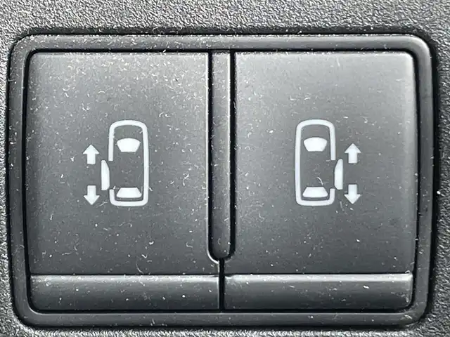 日産 セレナ e－パワー ハイウェイスター V 岡山県 2022(令4)年 5.5万km ブリリアントホワイトパール 登録時走行距離55019km/ワンオーナー/純正10インチナビ/フルセグTV(AM/FM/CD/DVD/Bluetooth)/純正11インチフリップダウンモニター/両側パワースライドドア/アラウンドビューモニター/ビルトインETC/ドライブレコーダー/インテリジェントルームミラー/ブラインドスポットモニター/プロパイロット/・インテリジェントクルーズコントロール/・車線逸脱防止支援システム/クリアランスソナー/衝突軽減ブレーキ/横滑り防止装置/オートマチックハイビーム/アイドリングストップ/電子パーキングブレーキ/オートブレーキホールド/15インチ純正AW/純正フロアマット