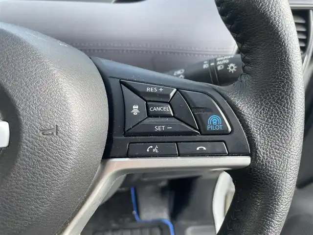 日産 セレナ e－パワー ハイウェイスター V 岡山県 2022(令4)年 5.5万km ブリリアントホワイトパール 登録時走行距離55019km/ワンオーナー/純正10インチナビ/フルセグTV(AM/FM/CD/DVD/Bluetooth)/純正11インチフリップダウンモニター/両側パワースライドドア/アラウンドビューモニター/ビルトインETC/ドライブレコーダー/インテリジェントルームミラー/ブラインドスポットモニター/プロパイロット/・インテリジェントクルーズコントロール/・車線逸脱防止支援システム/クリアランスソナー/衝突軽減ブレーキ/横滑り防止装置/オートマチックハイビーム/アイドリングストップ/電子パーキングブレーキ/オートブレーキホールド/15インチ純正AW/純正フロアマット