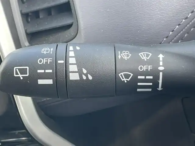 日産 セレナ e－パワー ハイウェイスター V 岡山県 2022(令4)年 5.5万km ブリリアントホワイトパール 登録時走行距離55019km/ワンオーナー/純正10インチナビ/フルセグTV(AM/FM/CD/DVD/Bluetooth)/純正11インチフリップダウンモニター/両側パワースライドドア/アラウンドビューモニター/ビルトインETC/ドライブレコーダー/インテリジェントルームミラー/ブラインドスポットモニター/プロパイロット/・インテリジェントクルーズコントロール/・車線逸脱防止支援システム/クリアランスソナー/衝突軽減ブレーキ/横滑り防止装置/オートマチックハイビーム/アイドリングストップ/電子パーキングブレーキ/オートブレーキホールド/15インチ純正AW/純正フロアマット