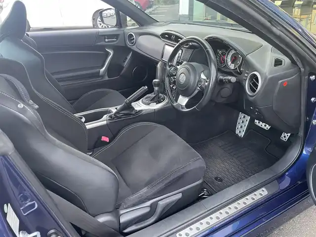 トヨタ ８６ GT 東京都 2017(平29)年 2.4万km アズライトブルー モデリスタエアロ/・フロント・サイド・リアアンダー/トランクスポイラー/純正SDナビ/・CD/BT/AM/FM/TV/バックカメラ/革巻きステアリング/LEDヘッドライト/フォグランプ/ハーフレザーシート/横滑り防止装置/プッシュスタート