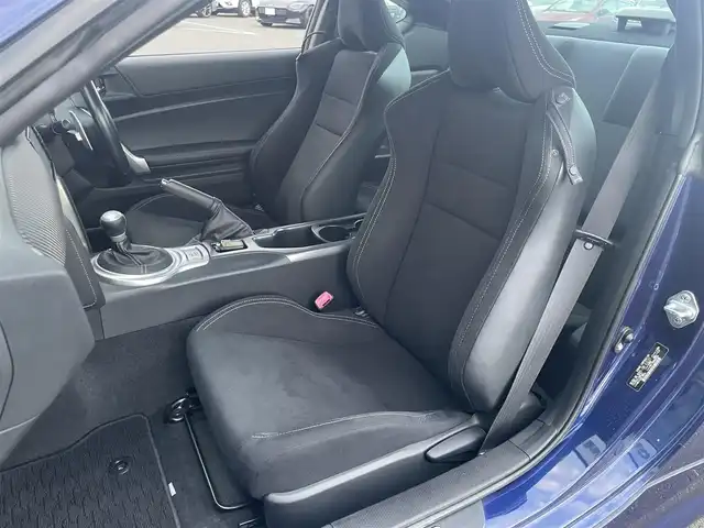 トヨタ ８６ GT 東京都 2017(平29)年 2.4万km アズライトブルー モデリスタエアロ/・フロント・サイド・リアアンダー/トランクスポイラー/純正SDナビ/・CD/BT/AM/FM/TV/バックカメラ/革巻きステアリング/LEDヘッドライト/フォグランプ/ハーフレザーシート/横滑り防止装置/プッシュスタート