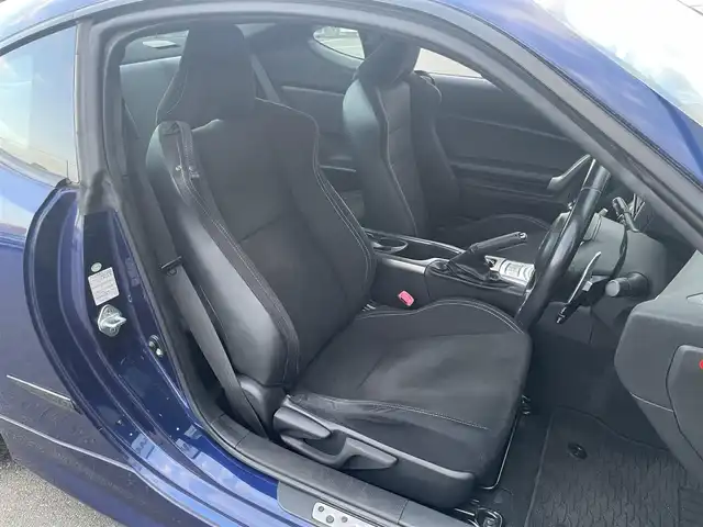 トヨタ ８６ GT 東京都 2017(平29)年 2.4万km アズライトブルー モデリスタエアロ/・フロント・サイド・リアアンダー/トランクスポイラー/純正SDナビ/・CD/BT/AM/FM/TV/バックカメラ/革巻きステアリング/LEDヘッドライト/フォグランプ/ハーフレザーシート/横滑り防止装置/プッシュスタート