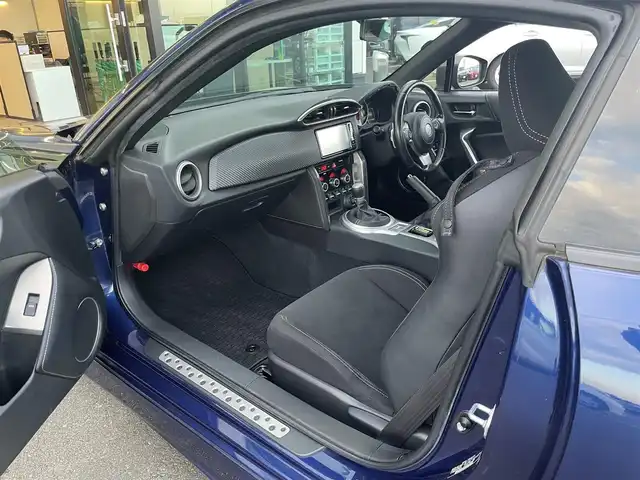 トヨタ ８６ GT 東京都 2017(平29)年 2.4万km アズライトブルー モデリスタエアロ/・フロント・サイド・リアアンダー/トランクスポイラー/純正SDナビ/・CD/BT/AM/FM/TV/バックカメラ/革巻きステアリング/LEDヘッドライト/フォグランプ/ハーフレザーシート/横滑り防止装置/プッシュスタート